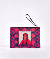 POCHETTE LA CHANTEUSE